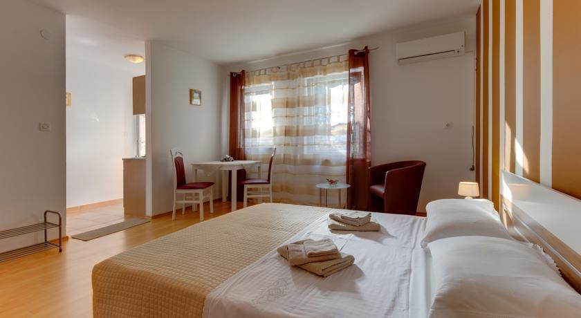Apartment Nikolina Mali Losinj Phòng bức ảnh